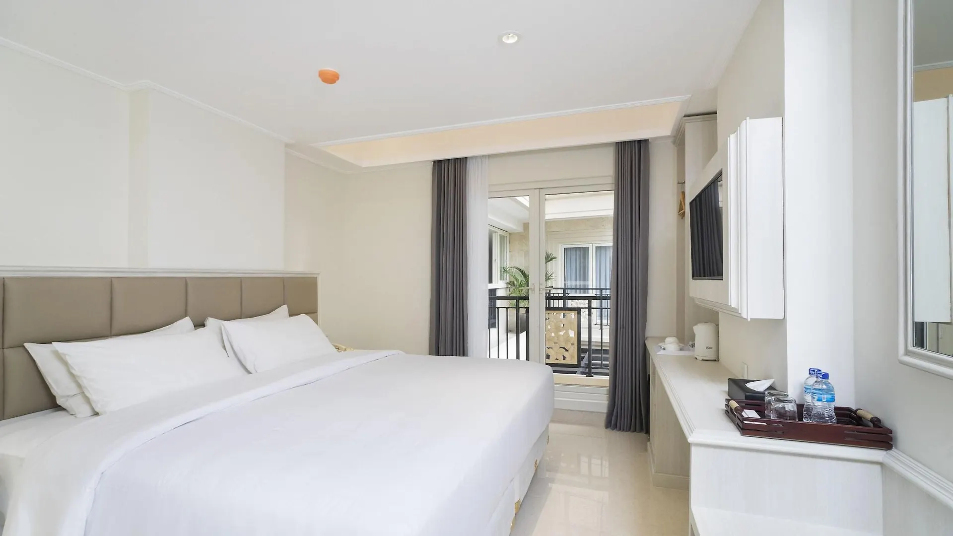 Alron Hotel Kuta Kuta  Kuta (Bali)