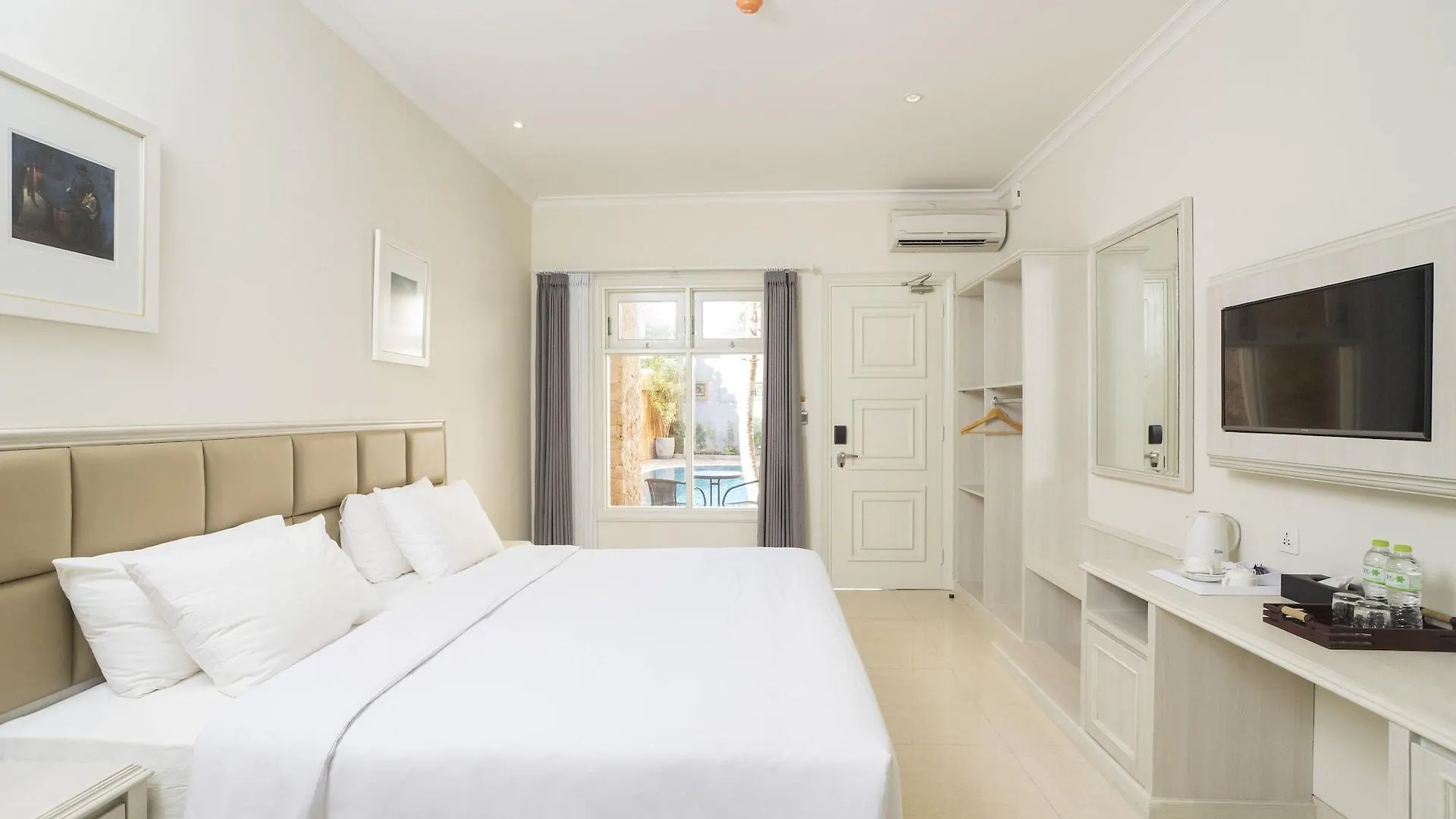 Alron Hotel Kuta Kuta
