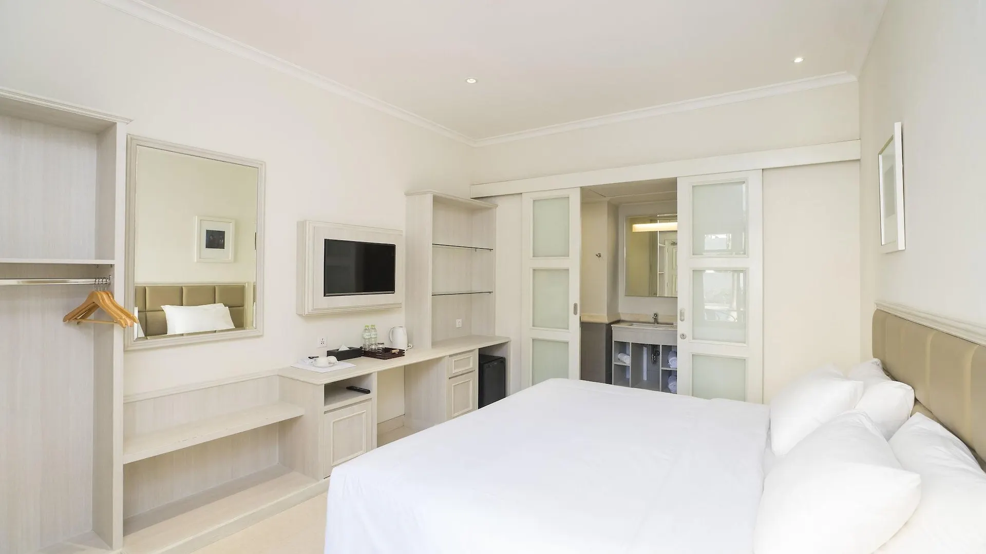 Alron Hotel Kuta Kuta  Indonesia